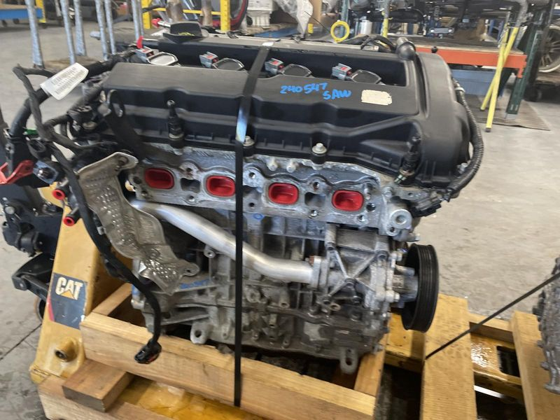 2016 Jeep COMPASS 2.4L VIN B (8th digit), oil cooler Used Engine
