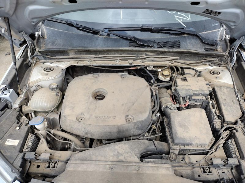 2020 VOLVO XC40 (2.0L, turbo), VIN 16 (4th and 5th digit, B4204T18) Used Engine