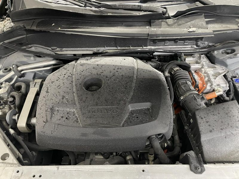 2020 VOLVO XC90 (2.0L), VIN BR (4th and 5th digit, B4204T28 engine), gasoline Used Engine