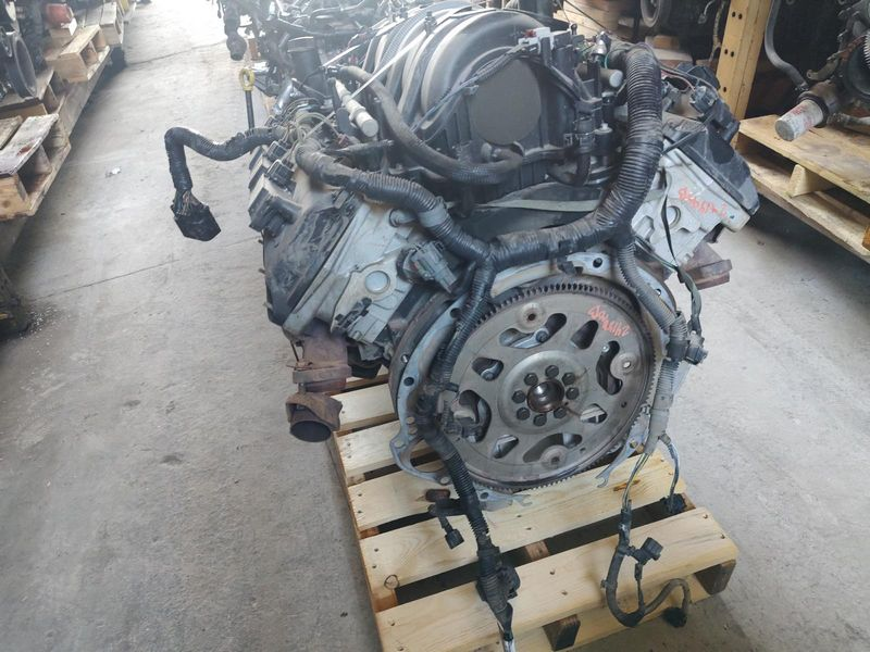 2007 Jeep COMMANDER 5.7L (VIN 2, 8th digit), 4x4 Used Engine