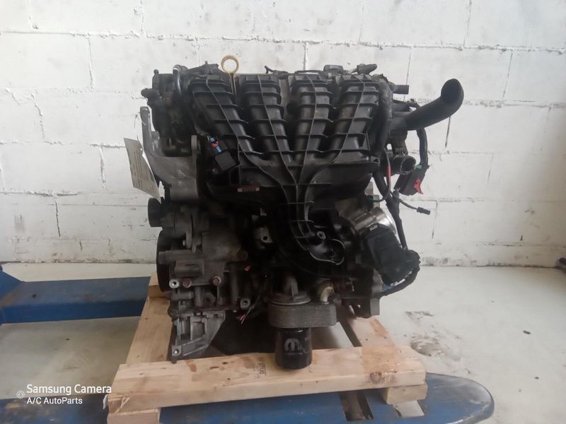 2014 Jeep PATRIOT 2.4L (VIN B, 8th digit), oil cooler (opt NHA) Used Engine