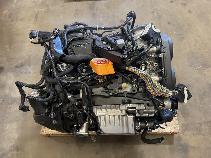 2018 VOLVO XC60 (2.0L), VIN BR (4th and 5th digit, B4204T28 engine), gasoline Used Engine