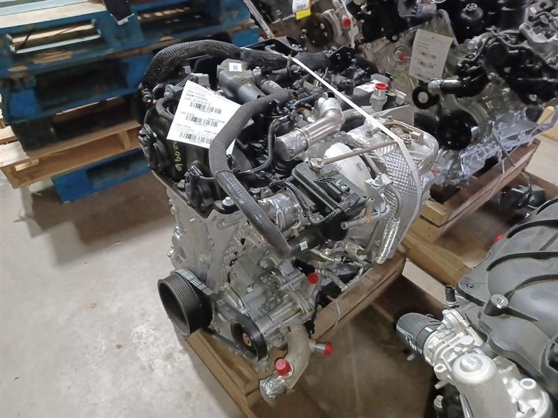 2022 Jeep WRANGLER gasoline, 2.0L, plug-in hybrid (VIN 6, 8th digit, PHEV) Used Engine