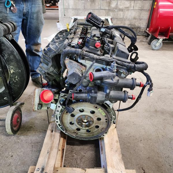 2009 Jeep PATRIOT 2.4L VIN B (8th digit), engine opt ED3, flow control valve (mounted to intake manifold) Used Engine