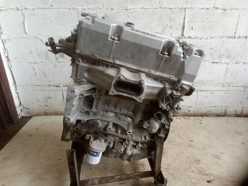 2012 HONDA ACCORD 2.4L, VIN 1 (6th digit, Cpe), Canada emissions Used Engine