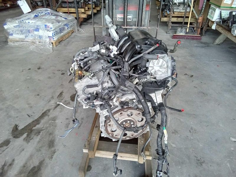 2017 TOYOTA AVALON gasoline, 3.5L (VIN K, 5th digit, 2GRFE engine, 6 cylinder) Used Engine