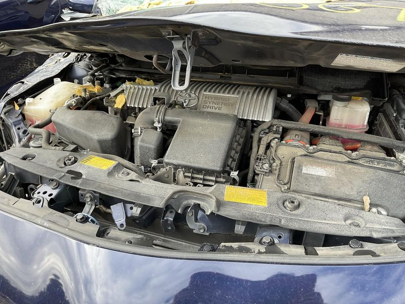 2014 TOYOTA PRIUS gasoline, 1.8L (VIN N, 5th digit, 2ZRFXE engine), Prius V (VIN EU, 7th and 8th digits) Used Engine