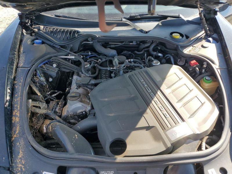 2015 PORSCHE PANAMERA 3.0L, gasoline, VIN B (5th digit), AWD Used Engine