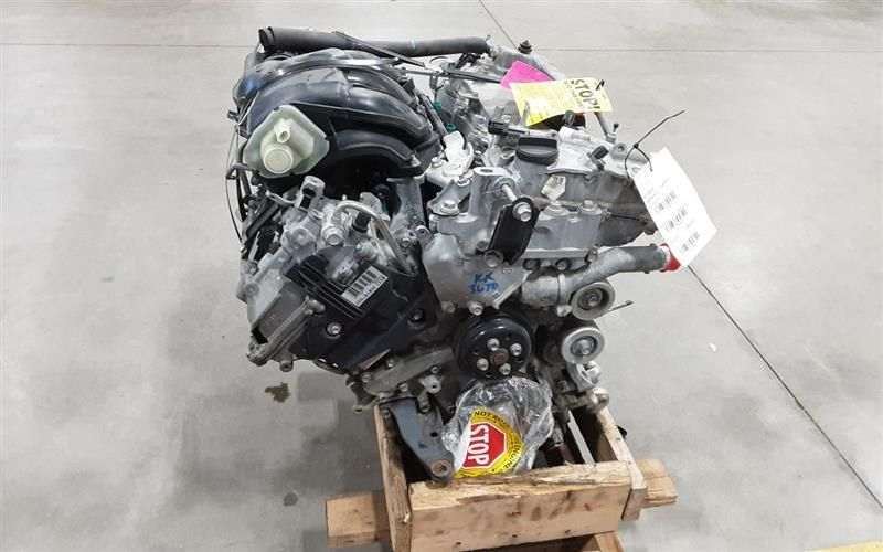 2016 TOYOTA HIGHLANDER gasoline, 3.5L, VIN K (5th digit, 2GRFE engine, 6 cylinder), oil cooler Used Engine