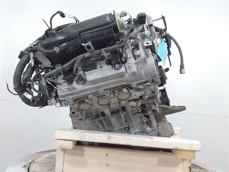 2015 TOYOTA HIGHLANDER gasoline, 3.5L, VIN K (5th digit, 2GRFE engine, 6 cylinder), oil cooler Used Engine