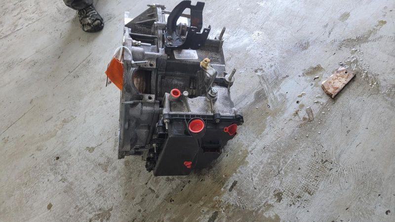2010 Ford Taurus AT, (6 Speed), (3.5L), turbo, (AWD), (4 converter mounting bolts), ID AA5P-7000-BB Used Transmission