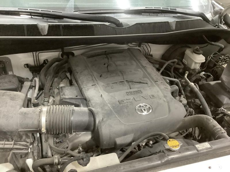 2015 TOYOTA TUNDRA 5.7L, VIN Y (5th digit, 3URFE engine) Used Engine