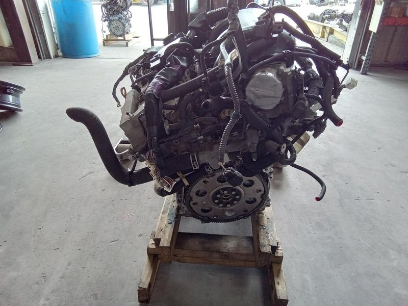 2013 TOYOTA HIGHLANDER gasoline, 3.5L, VIN K (5th digit, 2GRFE engine, 6 cylinder), oil cooler Used Engine