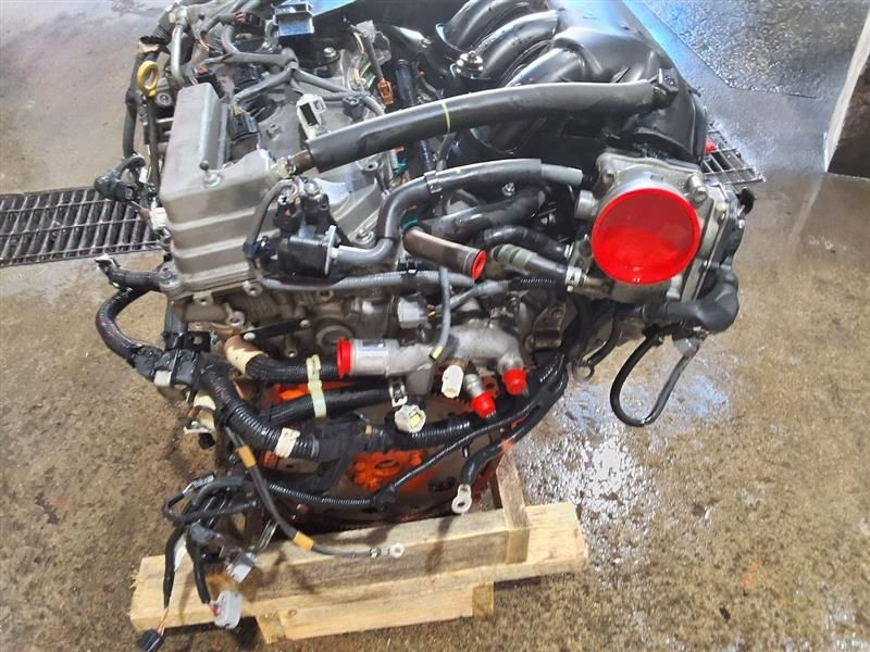 2013 TOYOTA HIGHLANDER gasoline, 3.5L, VIN K (5th digit, 2GRFE engine, 6 cylinder), oil cooler Used Engine