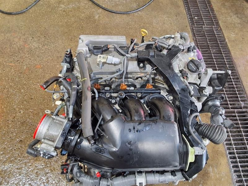 2013 TOYOTA HIGHLANDER gasoline, 3.5L, VIN K (5th digit, 2GRFE engine, 6 cylinder), oil cooler Used Engine