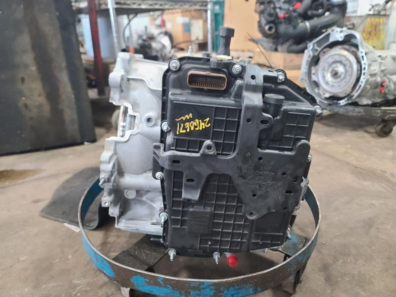 2022 Ford ESCAPE (AT), hybrid, (2.5L), AWD Used Transmission