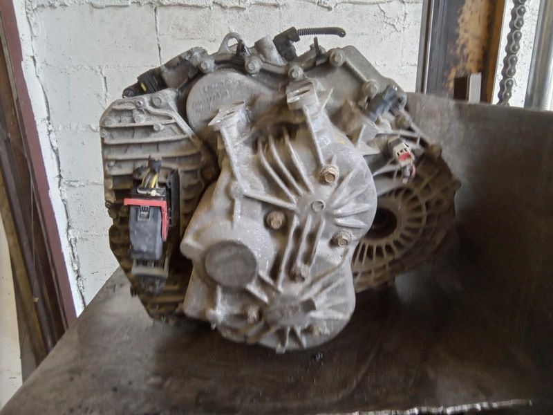 2017 Ford Fiesta AT, (6 speed) Used Transmission