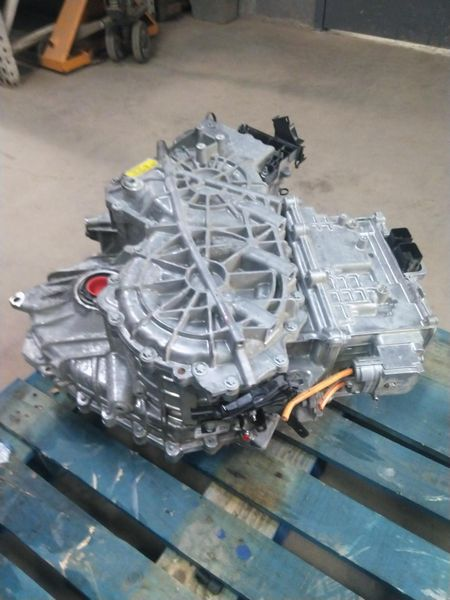 2020 Ford ESCAPE (AT), plug-in hybrid, (2.5L, FWD) Used Transmission