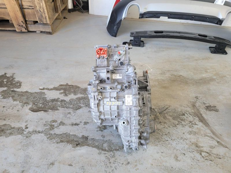 2020 Ford ESCAPE (AT), hybrid, (2.5L), FWD Used Transmission