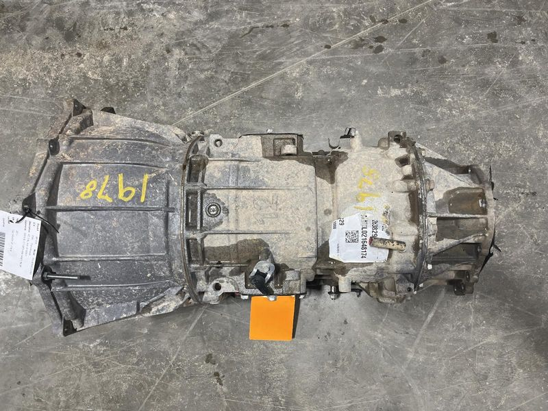 2016 Chevy SILVERADO 2500 AT, 6.6L, 4x4, ID 6AKH Used Transmission