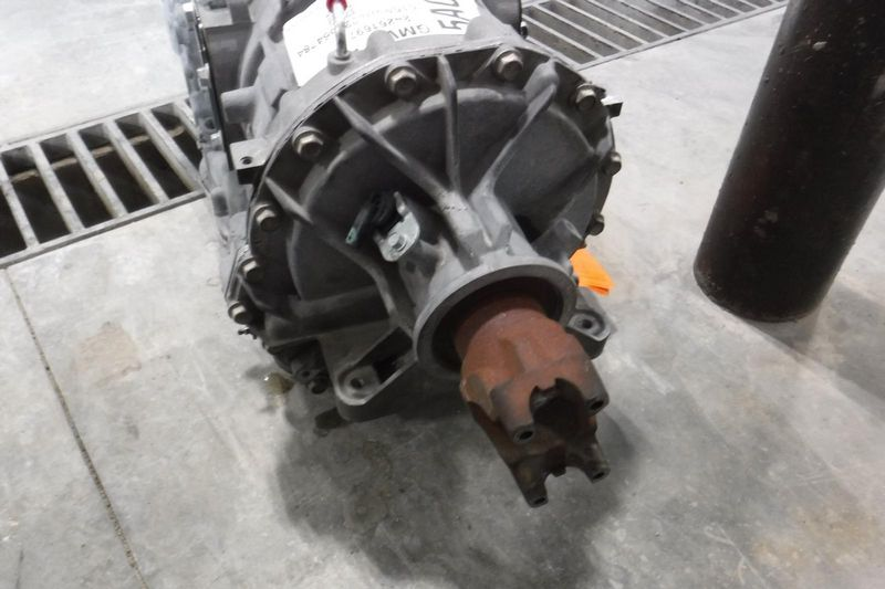 2015 Chevy SILVERADO 2500 AT, 6.6L, 4x2, model year break point (opt AVF) Used Transmission