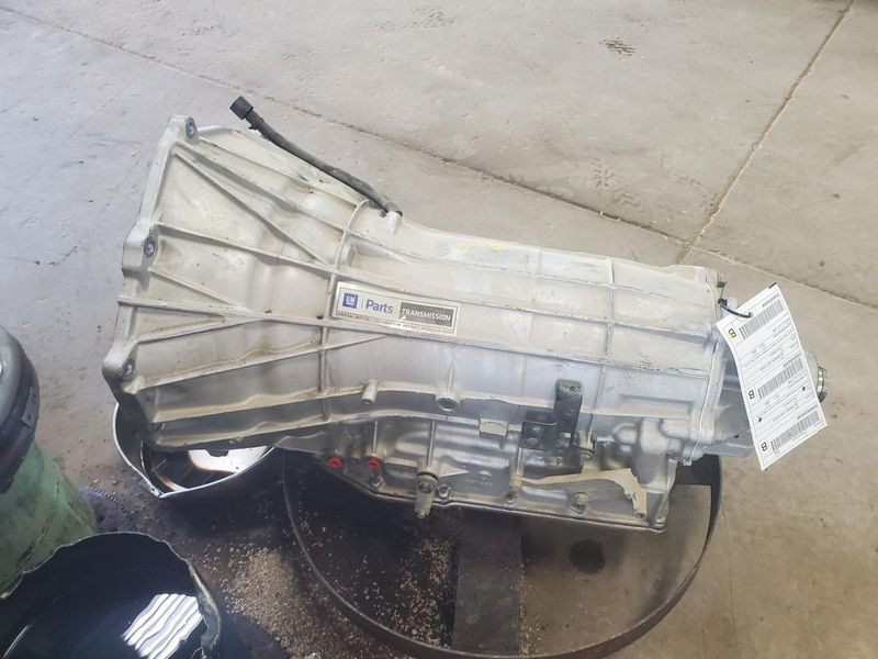 2019 Chevy SILVERADO 1500 new style (mirrors mount on door skin), (AT), 4x2, 5.3L, 6 speed (opt MYC) Used Transmission