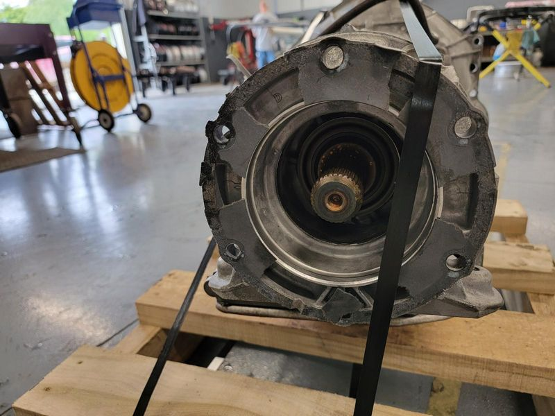 2019 Chevy SILVERADO 1500 new style (mirrors mount on door skin), (AT), 4x4, 4.3L Used Transmission