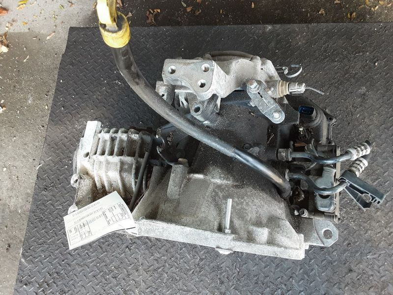 2015 DODGE JOURNEY AT, 2.4L (FWD), 6 speed (auto-stick) Used Transmission
