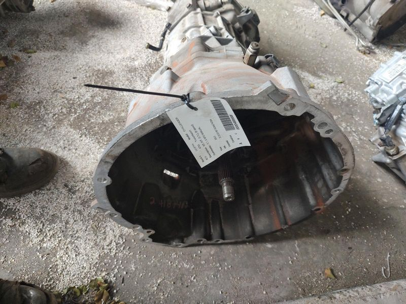 2013 DODGE CHALLENGER MT, R/T, (5.7L), (6 speed) Used Transmission