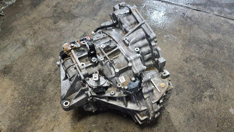 2017 TOYOTA CAMRY AT, VIN F (5th digit), (2.5L, 4 cylinder, 2ARFE engine), ID 30500-33671 Used Transmission