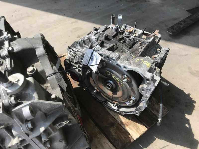 2015 TOYOTA SIENNA AT, (6 cylinder), FWD Used Transmission