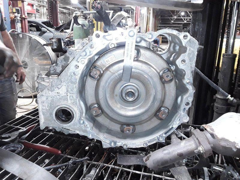 2013 TOYOTA SIENNA AT, 6 cylinder, AWD Used Transmission