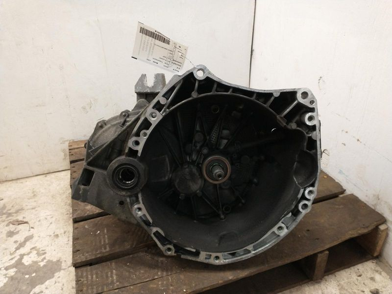 2011 NISSAN JUKE MT, (6 speed) Used Transmission