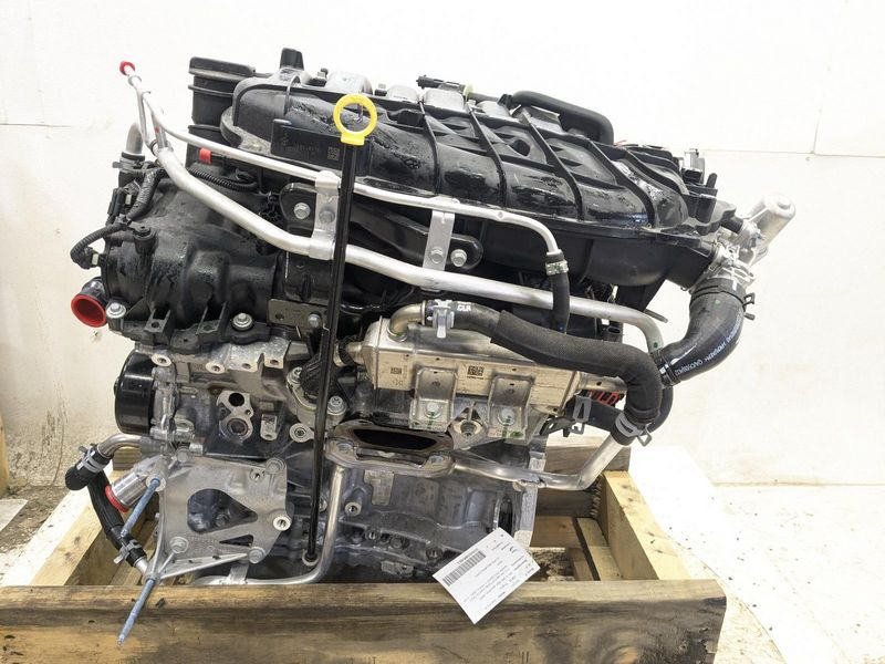 2023 CHRYSLER PACIFICA VIN G (8th digit, gasoline), AWD Used Engine