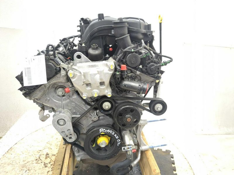 2021 CHRYSLER PACIFICA VIN 7 (8th digit, hybrid), gasoline Used Engine