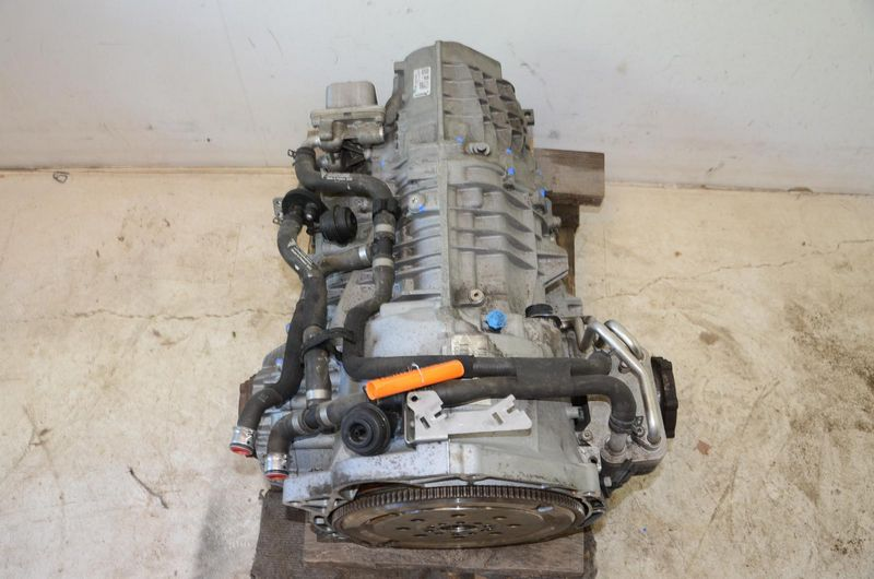 2013 PORSCHE BOXSTER AT, 3.4L, non-locking Used Transmission