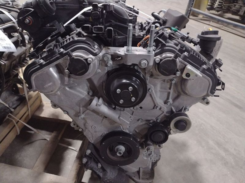2022 HYUNDAI PALISADE (3.8L, VIN E, 8th digit), AWD Used Engine