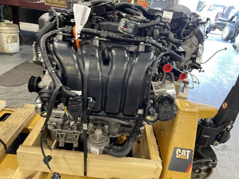 2011 HYUNDAI SONATA 2.4L, VIN C (8th digit), California emissions Used Engine