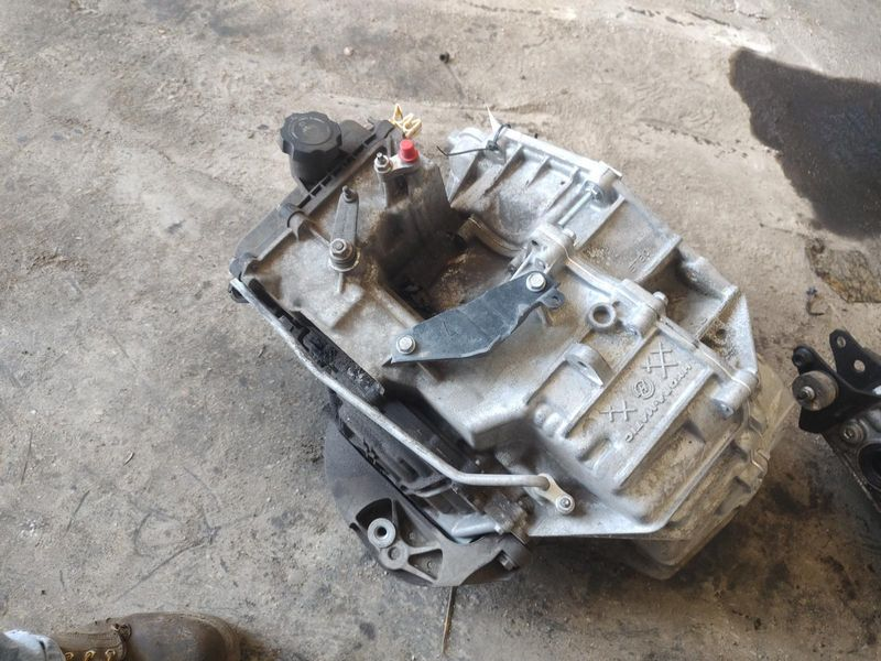 2015 BUICK ENCLAVE AT, FWD Used Transmission