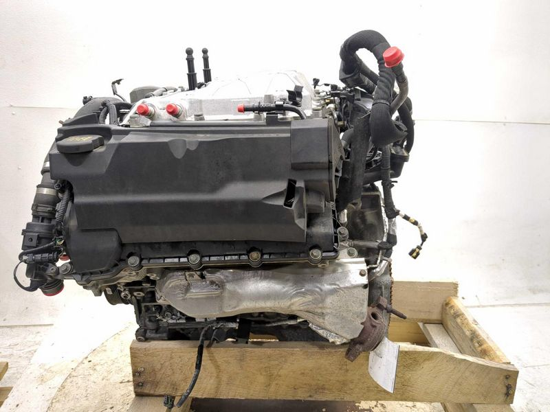 2016 Land Rover RANGE ROVER 3.0LVIN, W (7th digit, FFV) Used Engine