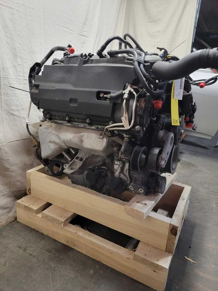 2014 Land Rover RANGE ROVER 3.0L, VIN V (7th digit) Used Engine