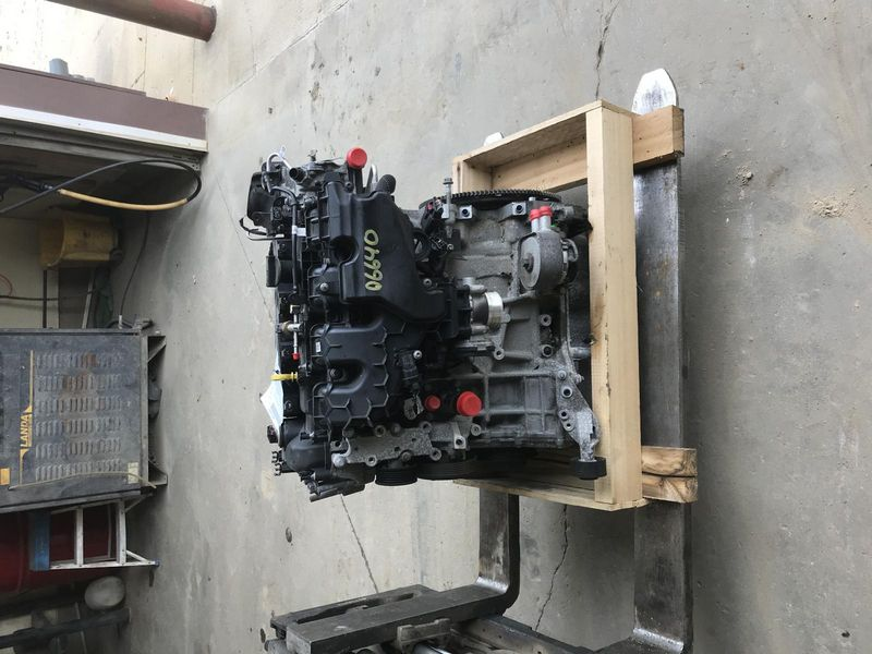 2015 Land Rover RANGE ROVER EVOQUE (2.0L, VIN G, 8th digit, turbo) Used Engine