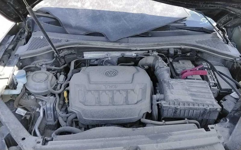 2020 Volkswagen TIGUAN (2.0L, VIN B, 5th digit, turbo) Used Engine