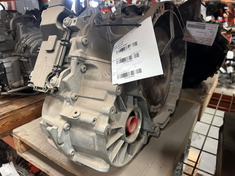 2015 Jeep CHEROKEE AT, 3.2L, FWD, ID 68304081 (production number 68284081) Used Transmission