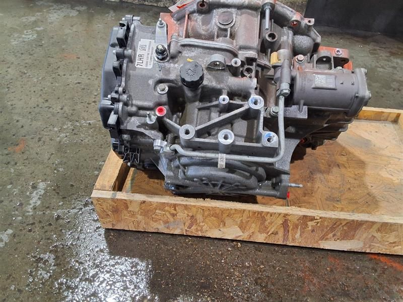 2017 GMC ACADIA VIN Z (11th digit), 2.5L, AWD Used Transmission