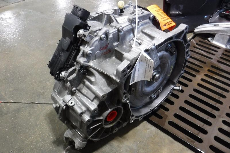 2015 CHRYSLER 200 AT, (Sedan), 2.4L (9 speed, opt 948TE), Federal emissions Used Transmission