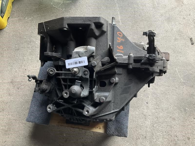 2015 FIAT 500 MT, 4 Dr Used Transmission
