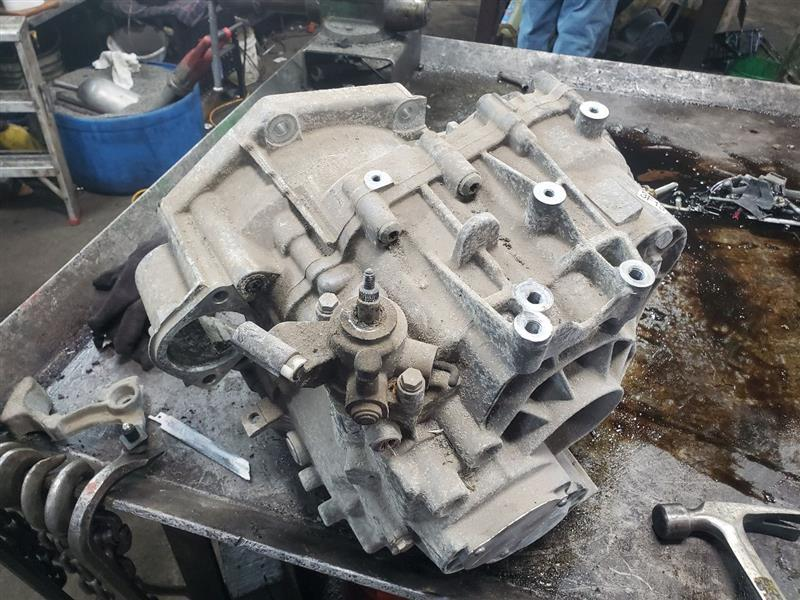 2013 Volkswagen TIGUAN MT, (FWD), transmission ID KLX Used Transmission