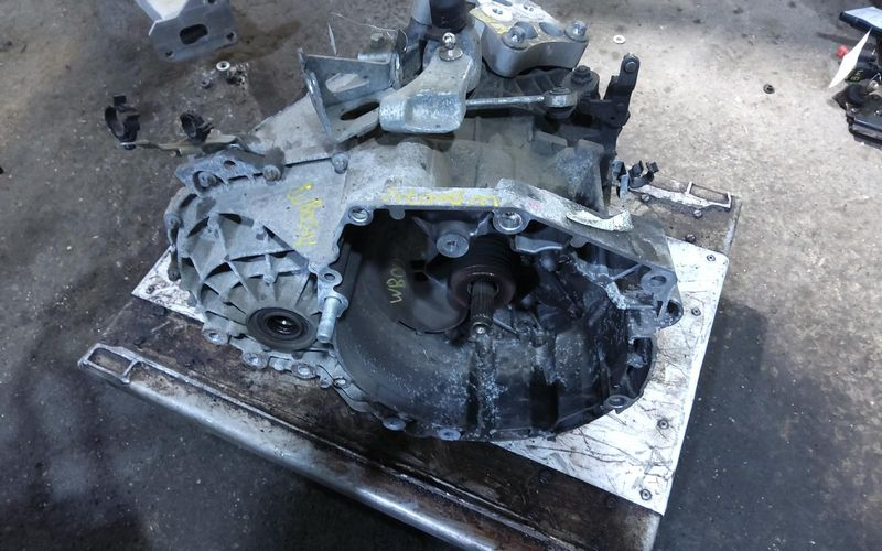 2015 FIAT 500 MT, 4 Dr Used Transmission