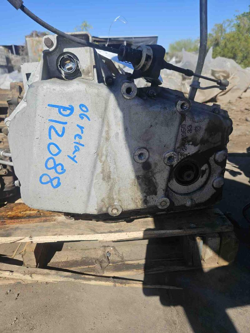 2005 SATURN RELAY AT, (internal neutral sw), AWD Used Transmission